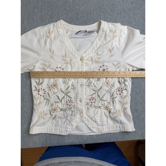 Erika and Company Beige Embroidered Floral Button Down Sleeveless Top Size S - Picture 6 of 9